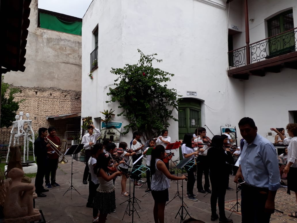 Orquesta increscedo cerrando el año en el museo Hernández <a href="/UrtubeyJM/">Juan Manuel Urtubey</a> <a href="/aniberruezo/">analia berruezo</a> <a href="/fguillesaavedra/">GUILLERMO SAAVEDRA</a> <a href="/artydance23/">Gilda Rodríguez</a>
