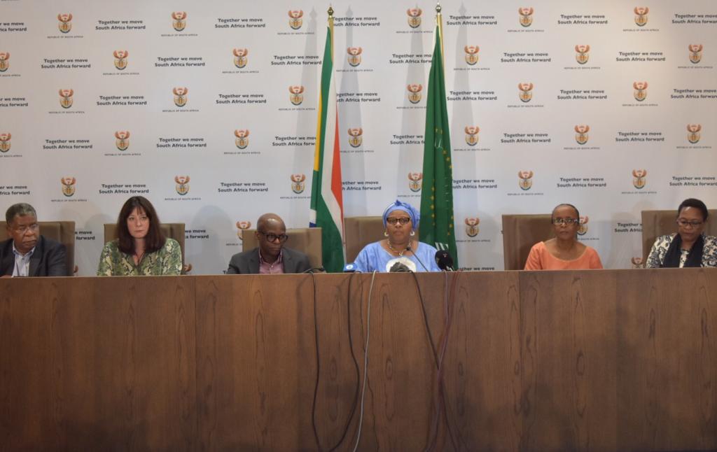 SANDF_ZA's tweet photo. Minister of Defence and Military Veterans opening remarks on the introduction of the Ministerial Task Team on Sexual Exploitation and Abuse within the SA National Defence Force to the Military Command Council.

Information and Photographs by Corporal Jonathan Mogano

#MODMV_19 https://t.co/ZeGrK2TQhH