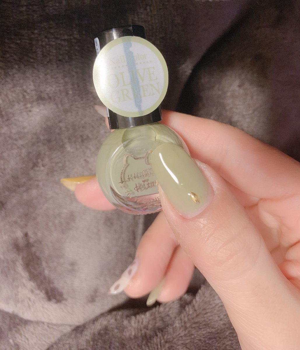 まろりん ダルメシアンネイル 柔らかい雰囲気にしたくて 白 ミルク色 黒 茶色のダルメシアンに もはやダルメシアンじゃない 笑 この前買ったフレンドネイルのオリーブグリーン 透け感可愛いくてちゅるちゅる すき セルフネイル 100均 まろりん ダルメシアンネイル 柔らかい雰囲気にしたくて 白 ミルク色 黒 茶色のダルメシアンに もはやダルメシアンじゃない 笑 この前買ったフレンドネイルのオリーブグリーン 透け感可愛いくてちゅるちゅる すき セルフネイル 100均