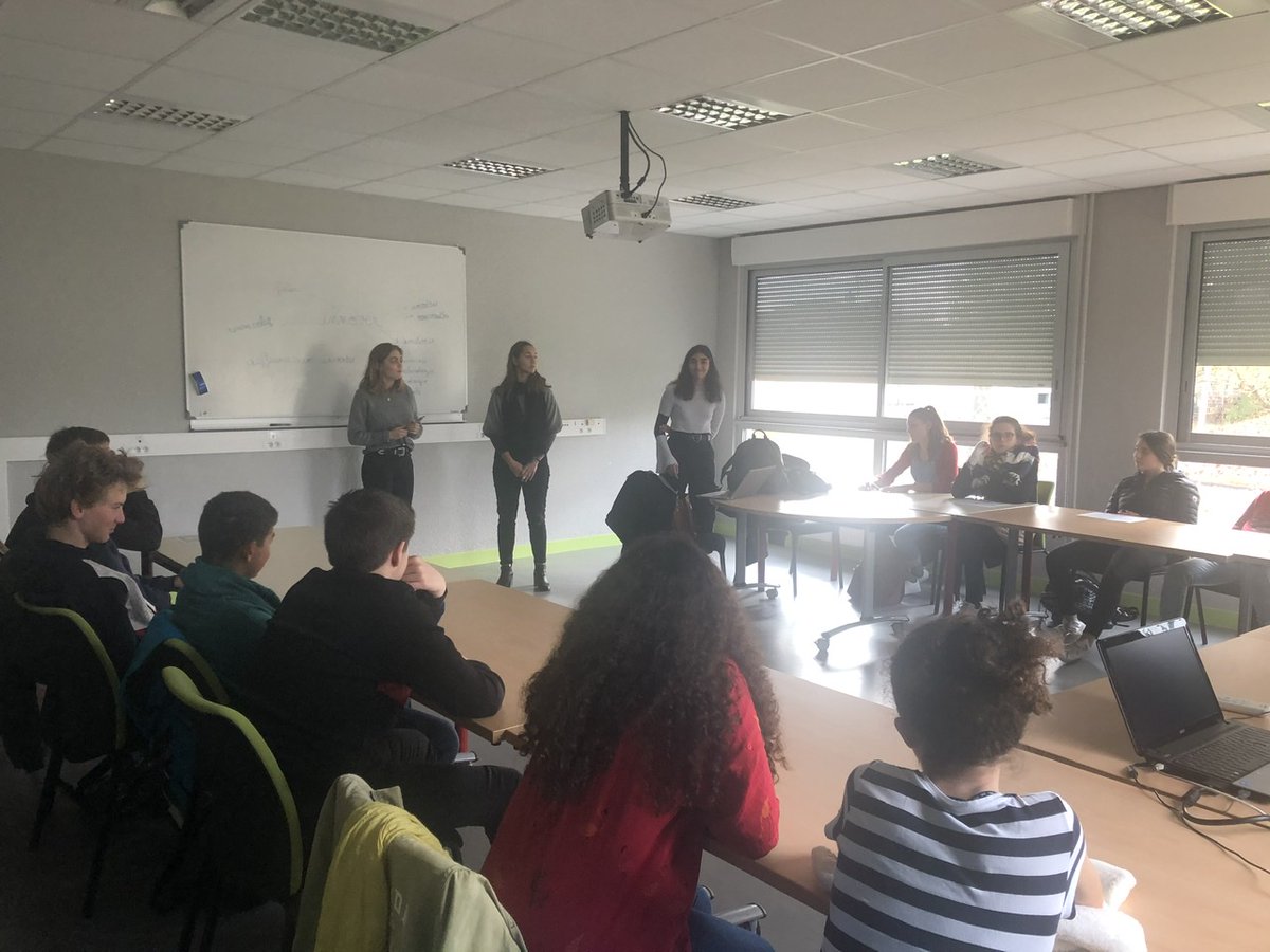 Projet DISPO : première rencontres avec les tutrices. La réflexion est lancée : "la cité idéale : écologique et égalitaire"