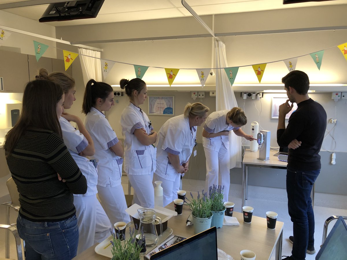 CrossCare (@crosscare_vlnl) on Twitter photo Zuurstofflessen van <a href="/OxypointNL/">Oxypoint Nederland</a> getest in <a href="/MMC/">MáximaMC</a> <a href="/InterregVLANED/">Interreg Vlaanderen-Nederland</a> crosscare.eu/zuurstofflesse… Zuurstofflessen van <a href="/OxypointNL/">Oxypoint Nederland</a> getest in <a href="/MMC/">MáximaMC</a> <a href="/InterregVLANED/">Interreg Vlaanderen-Nederland</a> crosscare.eu/zuurstofflesse…