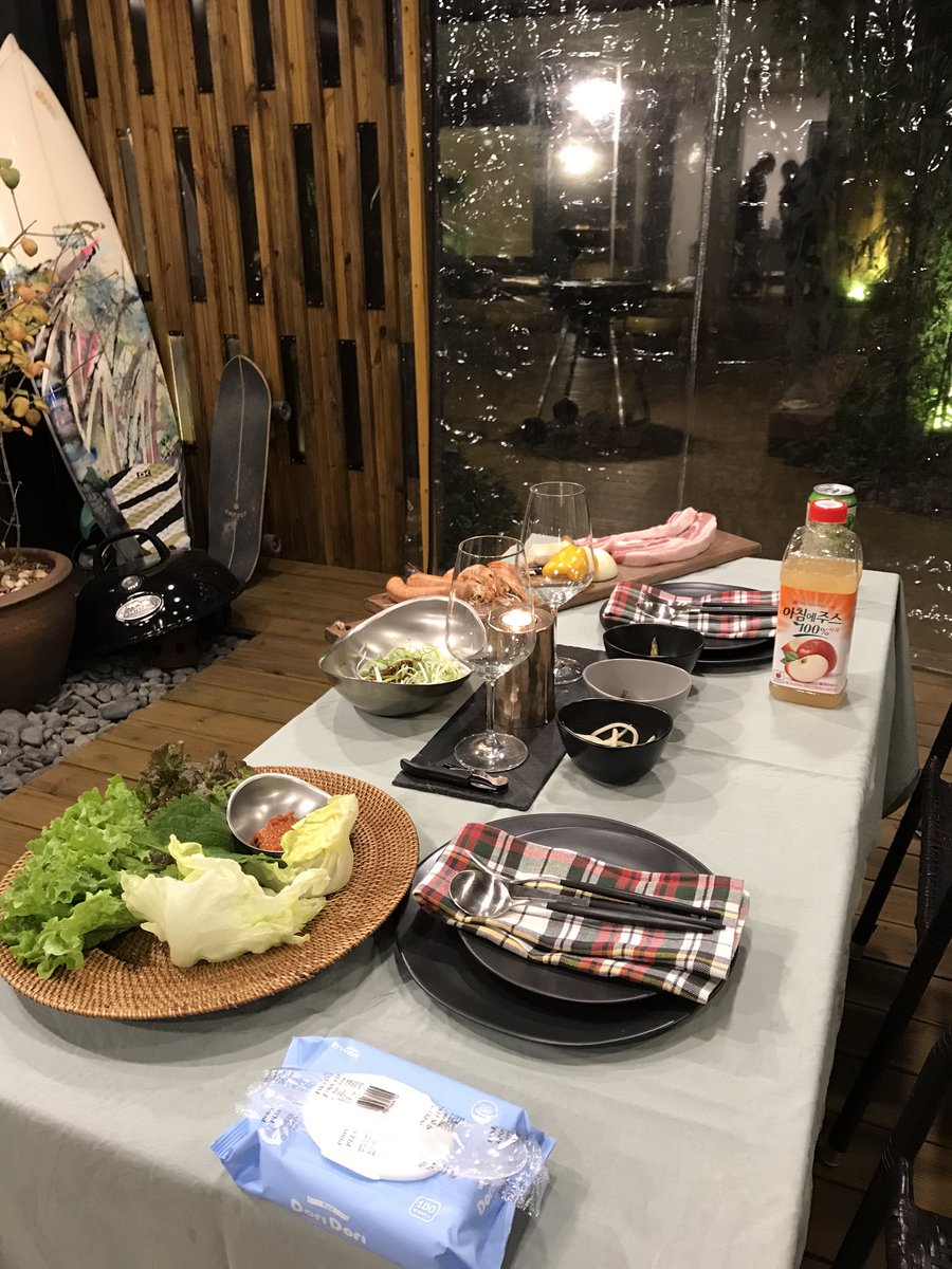 bolthinge tweet media