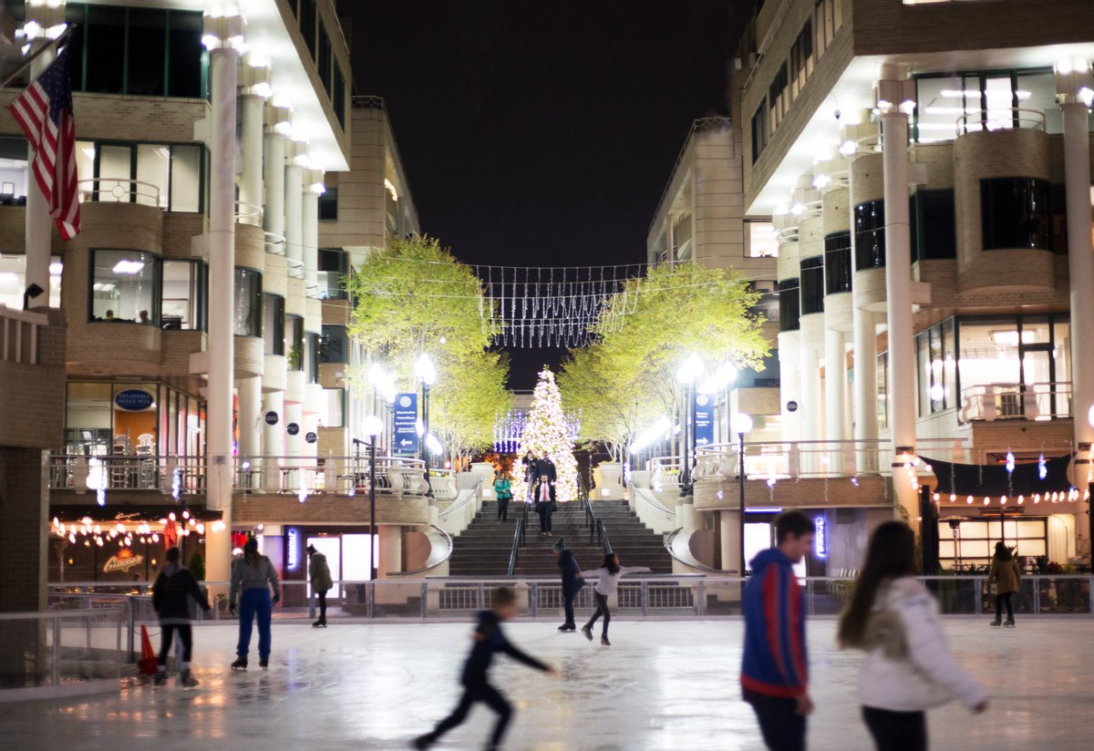 Join us for our Winterfest celebration on Dec. 7 from 5 - 8 p.m. for a show from the @georgetownuniversity Figure Skating Club!