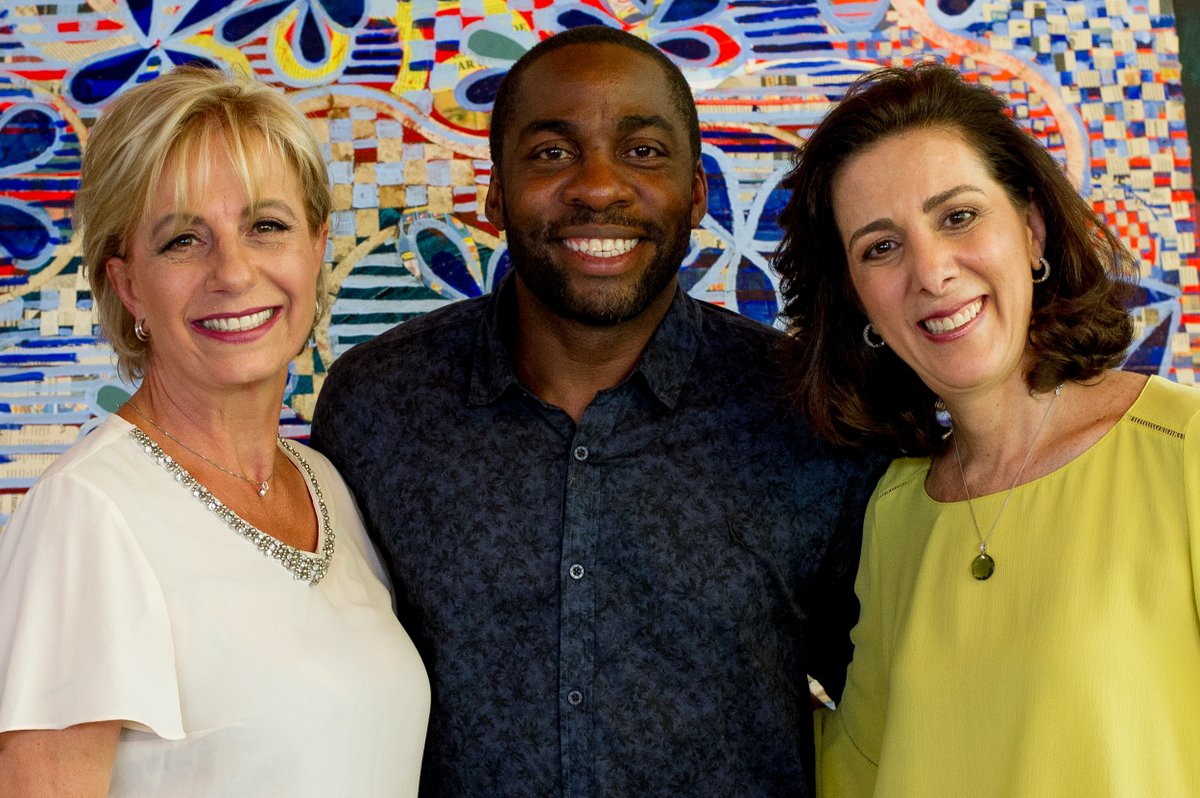 programaespelho's tweet photo. Nesta 2° no #ProgramaEspelho às 21h30 @olazaroramos recebe Mara Behlau e Marisa Barbara,especialistas em comunicação humana detalham a influência das novas tecnologias.

Horário alternativo:  Qua, às 13h30/Qui, às 7h https://t.co/B4ZdUwPVUy