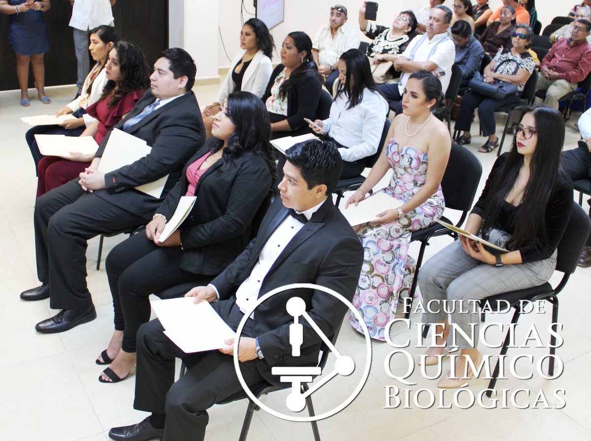 UAC_FCQB's tweet photo. En ceremonia efectuada en la sala de usos múltiples de @UAC_FCQB , se hizo entrega de actas de titulación protocolaria a nuevos profesionales de las licenciaturas de Químico Farmacéutico Biólogo, Ingeniero Bioquímico Ambiental y Licenciado en Ciencia y Tecnología de Alimentos. https://t.co/IvPDeGUzIv
