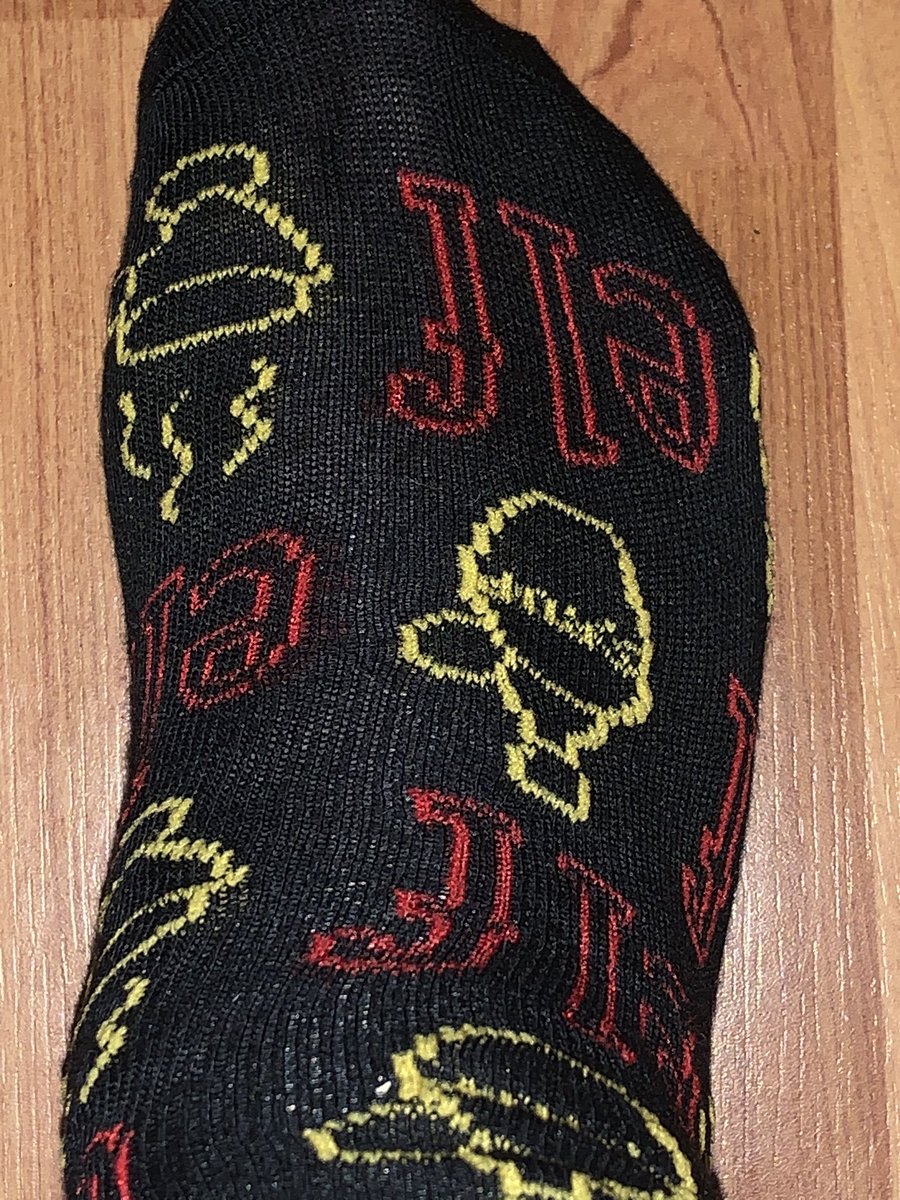 jensinclair40's tweet image. #elfsocks 15 days of elf socks 😊