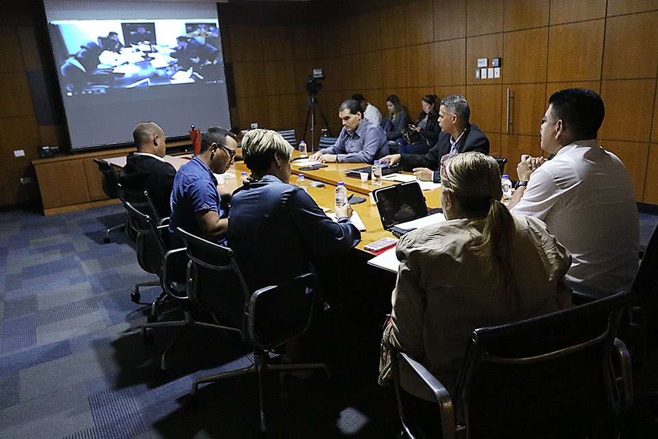 pinfantea's tweet photo. #2Dic | Sostuvimos una importante videoconferencia 📽 con el viceministro del deporte de Rusia 🇷🇺 y nuestro embajador en la hermana nación, Carlos Farías con el fin de revisar los acuerdos de cooperación en materia deportiva 🇻🇪

#LaRevoluciónEsCreación
@NicolasMaduro https://t.co/bwvKDp67fC