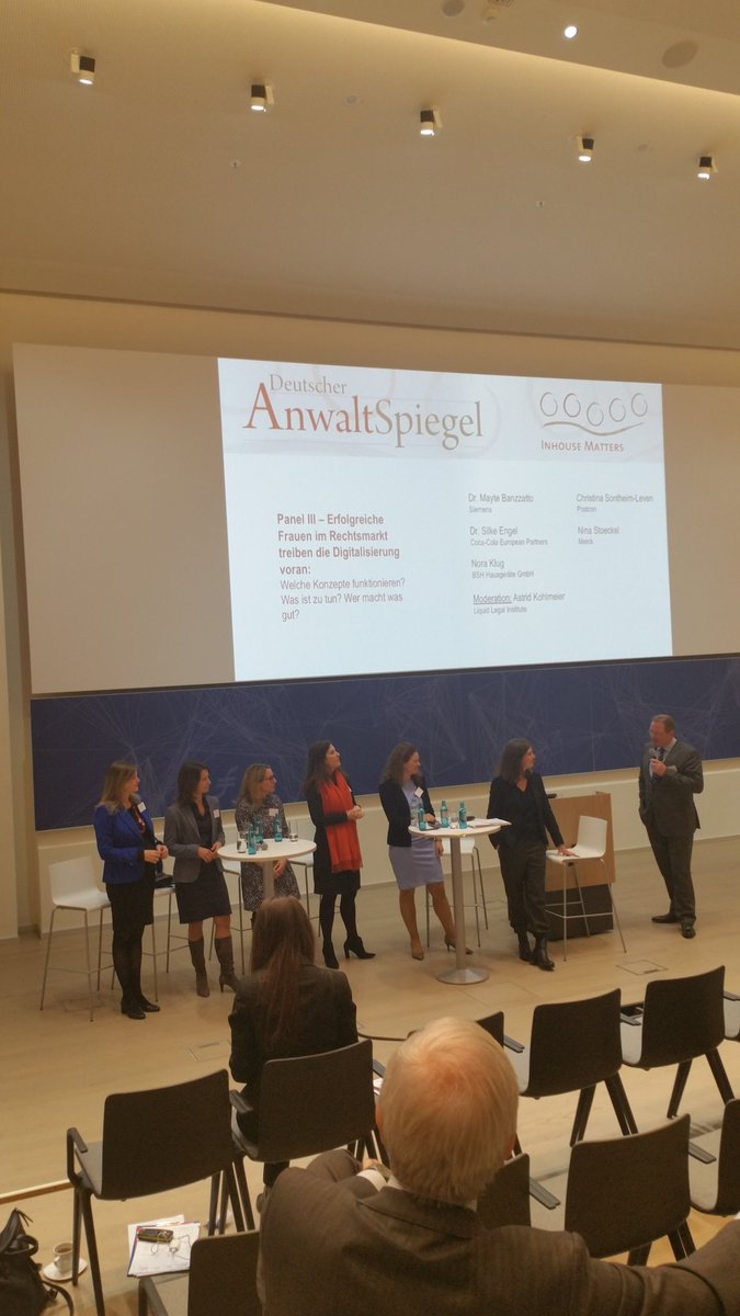 Nach der Pause #inhousematters2019 moderiert <a href="/scarlettyard/">astrid kohlmeise</a> das Panel "Erfolgreiche #Frauen im #Rechtsmarkt treiben die #Digitalisierung voran" mit Dr. Mayte Banzatto <a href="/SiemensDE/">Siemens Deutschland</a> Christina Sontheim-Leven #Postcon Dr. Silke Engels <a href="/CocaCola_De/">Coca-Cola Deutschland</a> Nina Stoeckel #Merck Nora Klug #BSHHaus