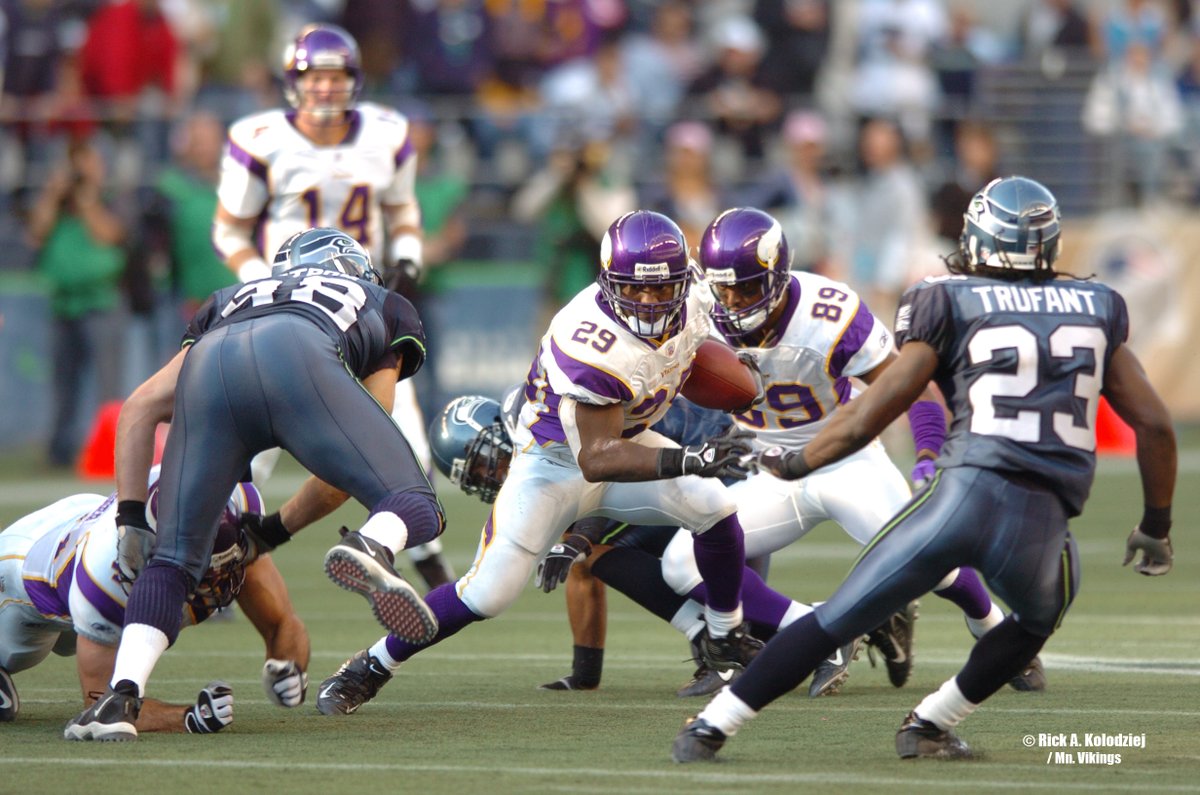 VikingsPR's tweet photo. In a 31-13 #Vikings victory at Seattle on 10/22/06, RB Chester Taylor recorded the longest rush in franchise history, a 95-yard touchdown sprint.

Taylor also owns the third-longest rush in team history, a 84-yard touchdown run at San Francisco on 12/9/07. #NorseNotes https://t.co/3Xr9fOWRB9