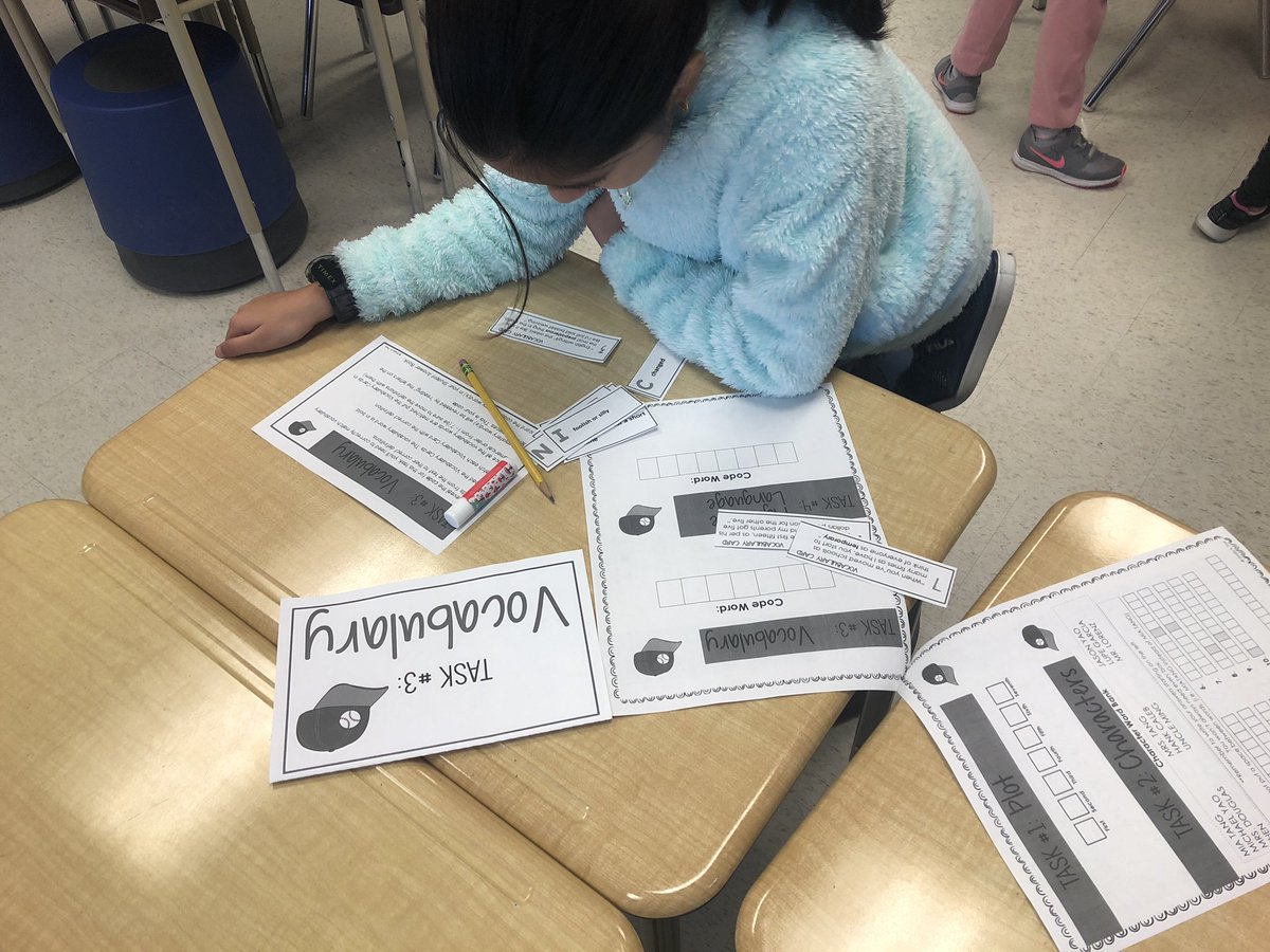 clare_runaghan's tweet photo. What better way to finish our #GRA19 then an escape room all about the #GRAFRONT @FairlawnPSPDSB https://t.co/vOI8ZcnHw0