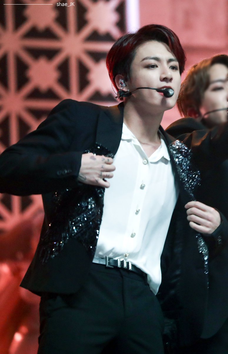 shae_JK's tweet photo. 191130 MMA 멜론뮤직어워드 #정국 #JUNGKOOK

디오니소스
Dionysus 
신이 그냥 바로 여기 등장 ㅜㅜㅜㅜ
오늘의 착장해주신 코디님 평생 행복하세요! https://t.co/1683Z9nZLh