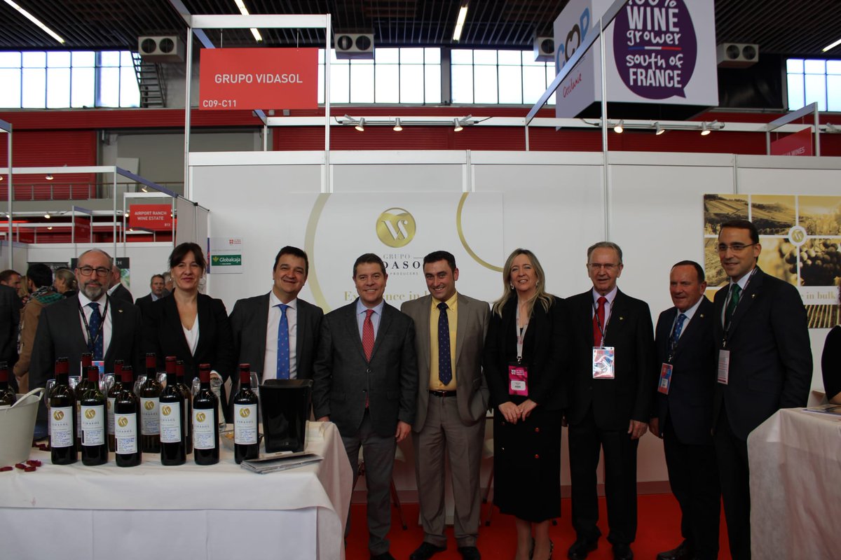 SomosGlobalcaja's tweet photo. Hoy se ha inaugurado la XI Edición de World Bulk Wine Exhibition, la mayor feria del mundo dedicada al negocio del vino a granel. Y otro año más cuenta con nuestro apoyo y colaboración. #WBWE19 #Exportatuvalor https://t.co/6uK7zQSfmt