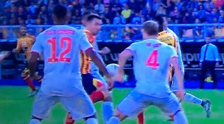 donatocerullo's tweet image. Protocollo De Ligt.