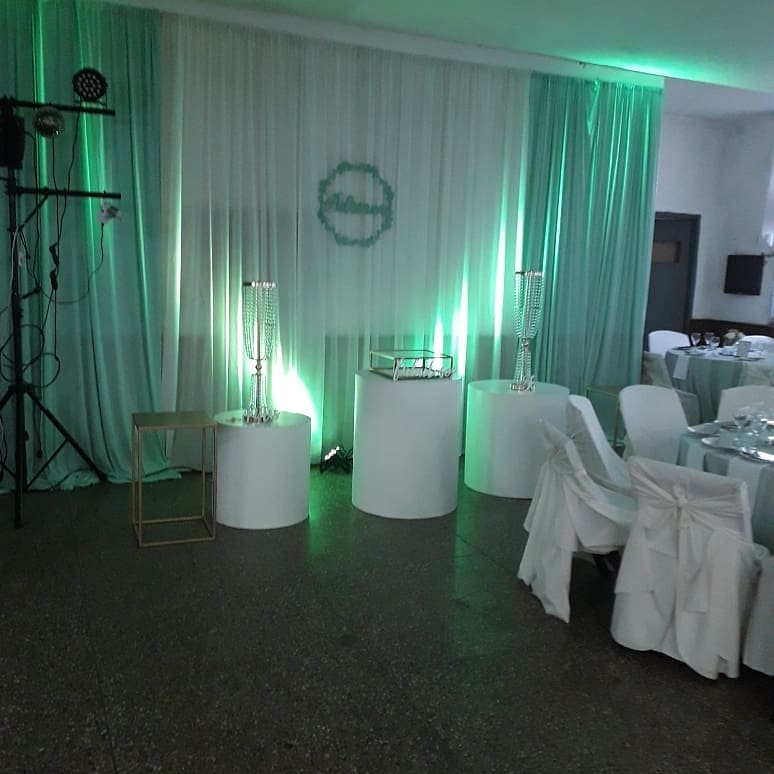 ClubColombes's tweet photo. HERMOSO SALON EN LA ZONA DEL PRADO A 4 CUADRAS DEL HOTEL DE PRADO POR DR.PENA RESERVA PARA 2020 https://t.co/lZsafCwVbz