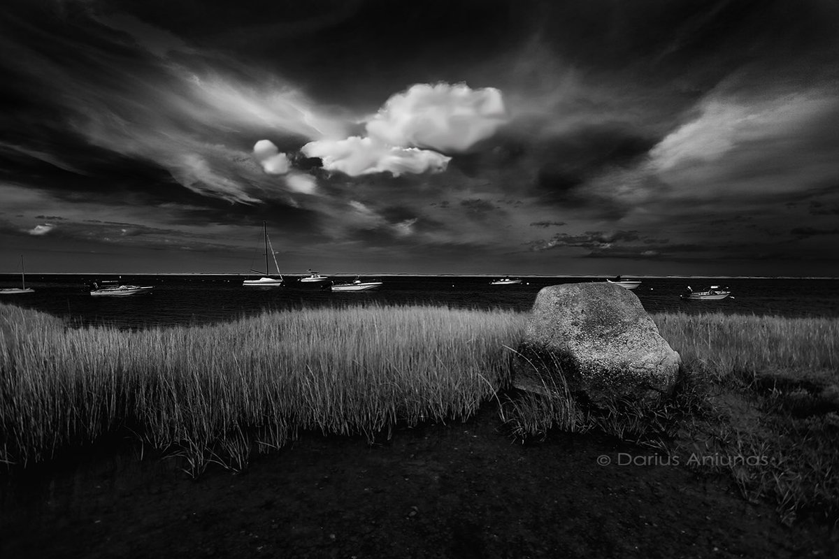 dariusaniunas's tweet photo. White Cloud. #blackandwhite #capecod #MondayMotivaton 
-DA https://t.co/r5FNW41Pr3