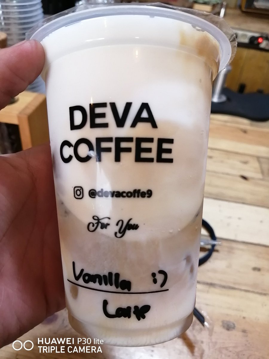 frostcalls's tweet photo. Dibalik semua kepahitan yang sudah terjadi akan selalu ada manis yang bakal menghinggap disisa-sisa akhir cerita cinta, terimakasih telah meluangkan waktumu untukku, I love you to the moon and back♥•A https://t.co/pNB9eNvz4Z