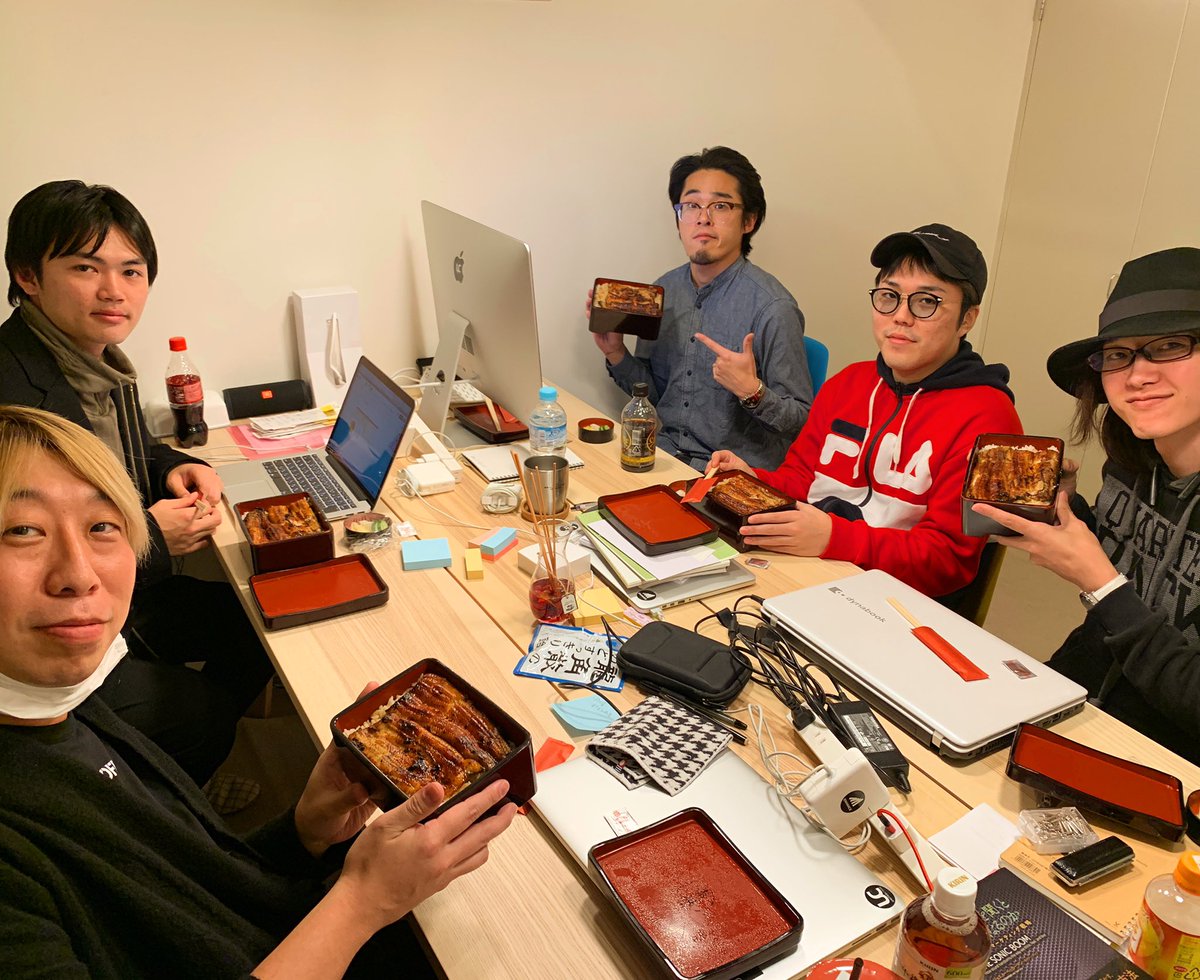 UnitedCodeLtd's tweet photo. 会社設立のお祝いに管理人さんから鰻重を頂いた。
こういうのって最近ないからありがたい。
泣けるね、、、
#unitedcode https://t.co/POFSNmfF6i