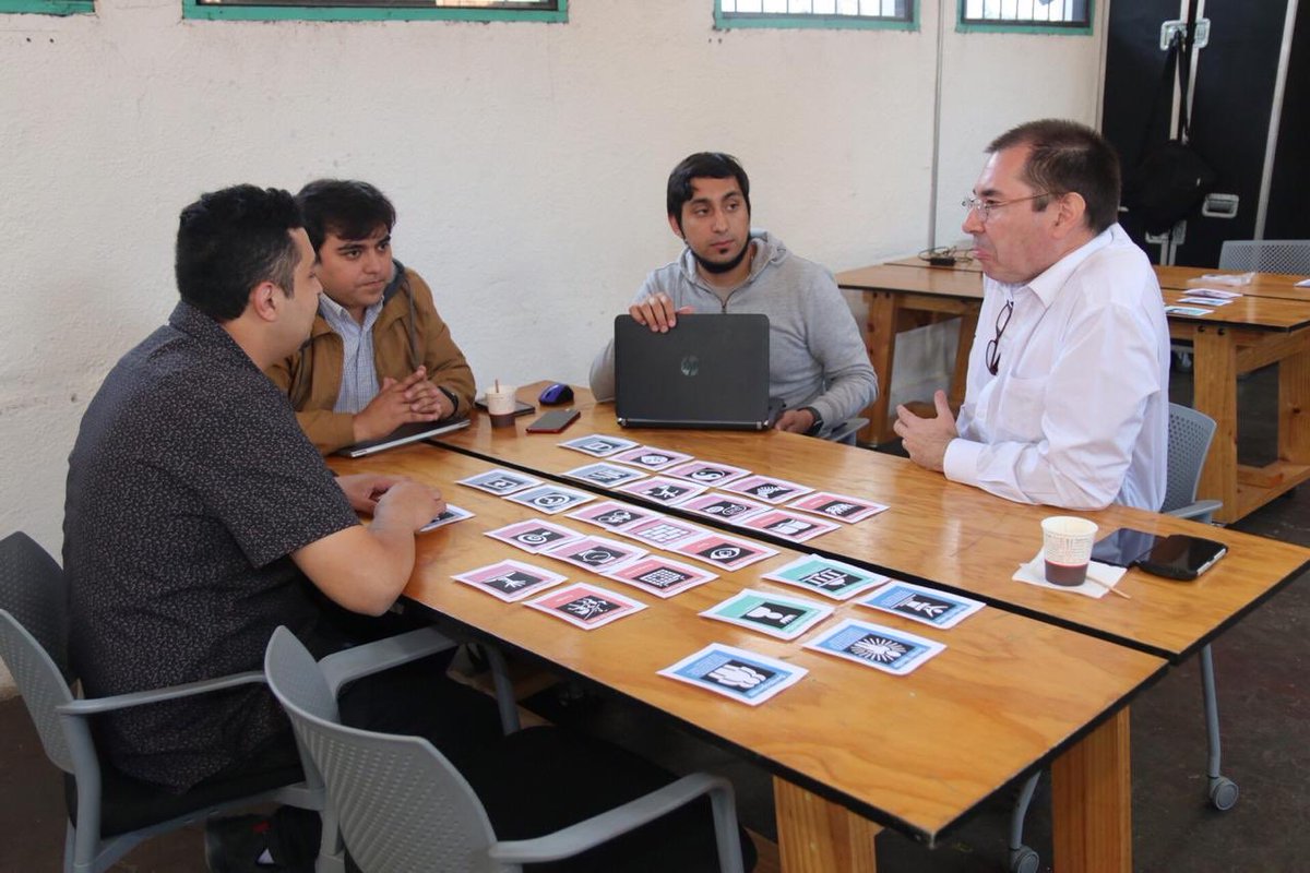 Nueva jornada del workshop de “Metodologías Ágiles” liderado por <a href="/MarceloMagana/">Marcelo Magaña</a>, desarrollando actividades con foco en el proceso Scrum que potencia el trabajo colaborativo dentro de <a href="/aguas_andinas/">Aguas Andinas</a> #innovacion