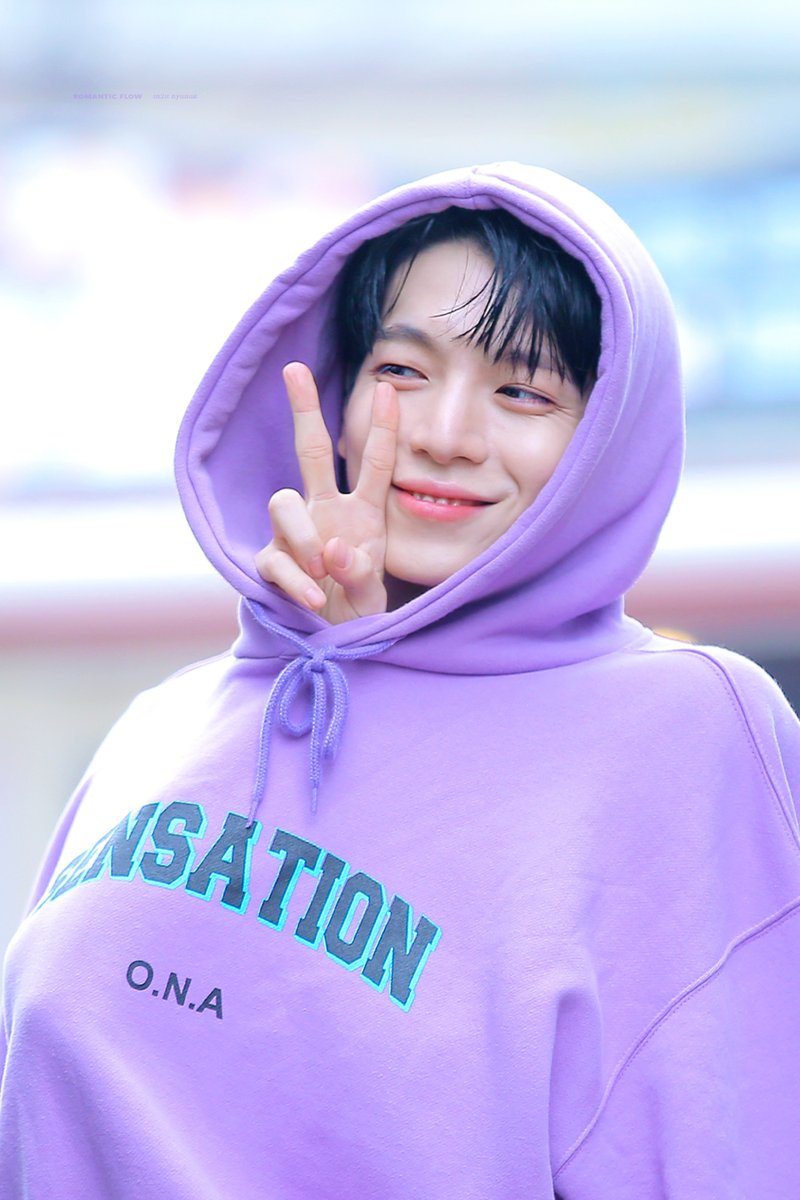 romanticflow_94's tweet photo. 191116 #인투잇 #IN2IT #현욱 
포도알맹아🍇🍇
https://t.co/9f4iHpj9OQ
https://t.co/yh7zRhh1Bh
https://t.co/nT8bfghC8u
https://t.co/lpSVZGzos3 https://t.co/KYFConD76C