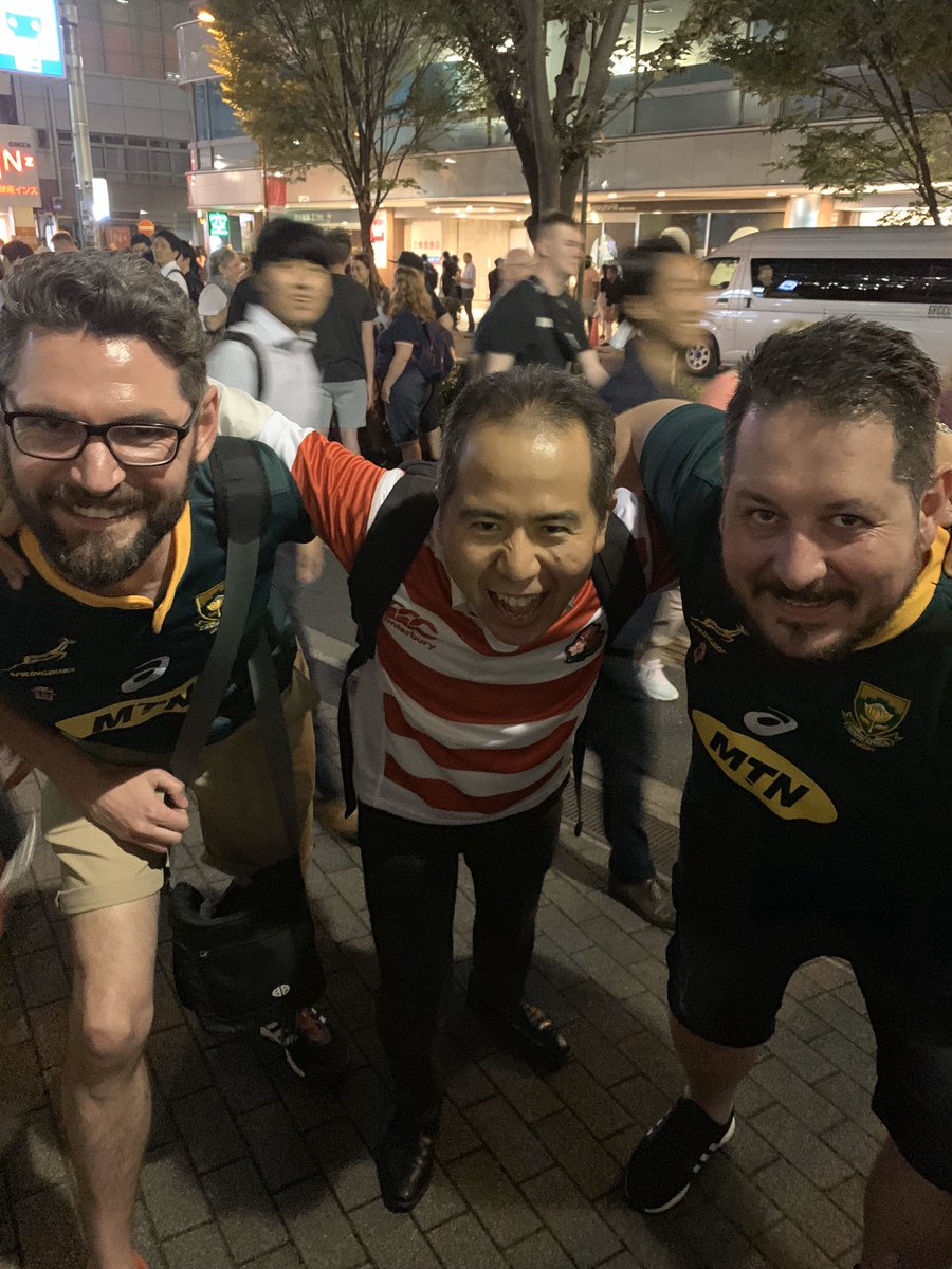 losgemaal's tweet photo. “Crouch, bind, set!” Presies ‘n maand nadat die Springbokke #RWC2019 gewen het vier ons die Bokke se opmars na hulle derde wêreldtitel en deel ons stories van ons ervarings in Japan.

Luister en vier saam met ons by https://t.co/WLLHKnICoP https://t.co/3yR969ZZdZ