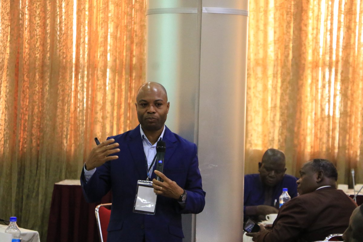 ActionAidNG's tweet photo. Speaking on the State of Public Agriculture in the ECOWAS Member States, Dr. Olawale Emmanuel, a Consultant from the University of Ibadan, Nigeria, said that everybody has to work together to solve the agricultural problem that eludes us.

#ECOWASAgSummit #FeedingNaija https://t.co/zxcsdyomfo
