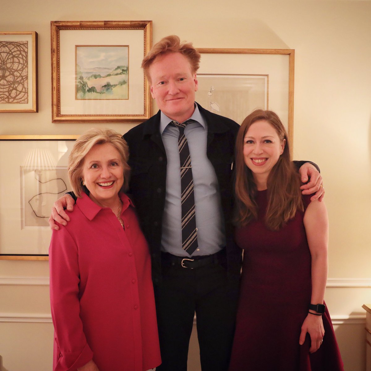 I’m looking forward to playing a game of half-court basketball with my new friend @HillaryClinton. apple.co/TeamCoco #GutsyWomen
