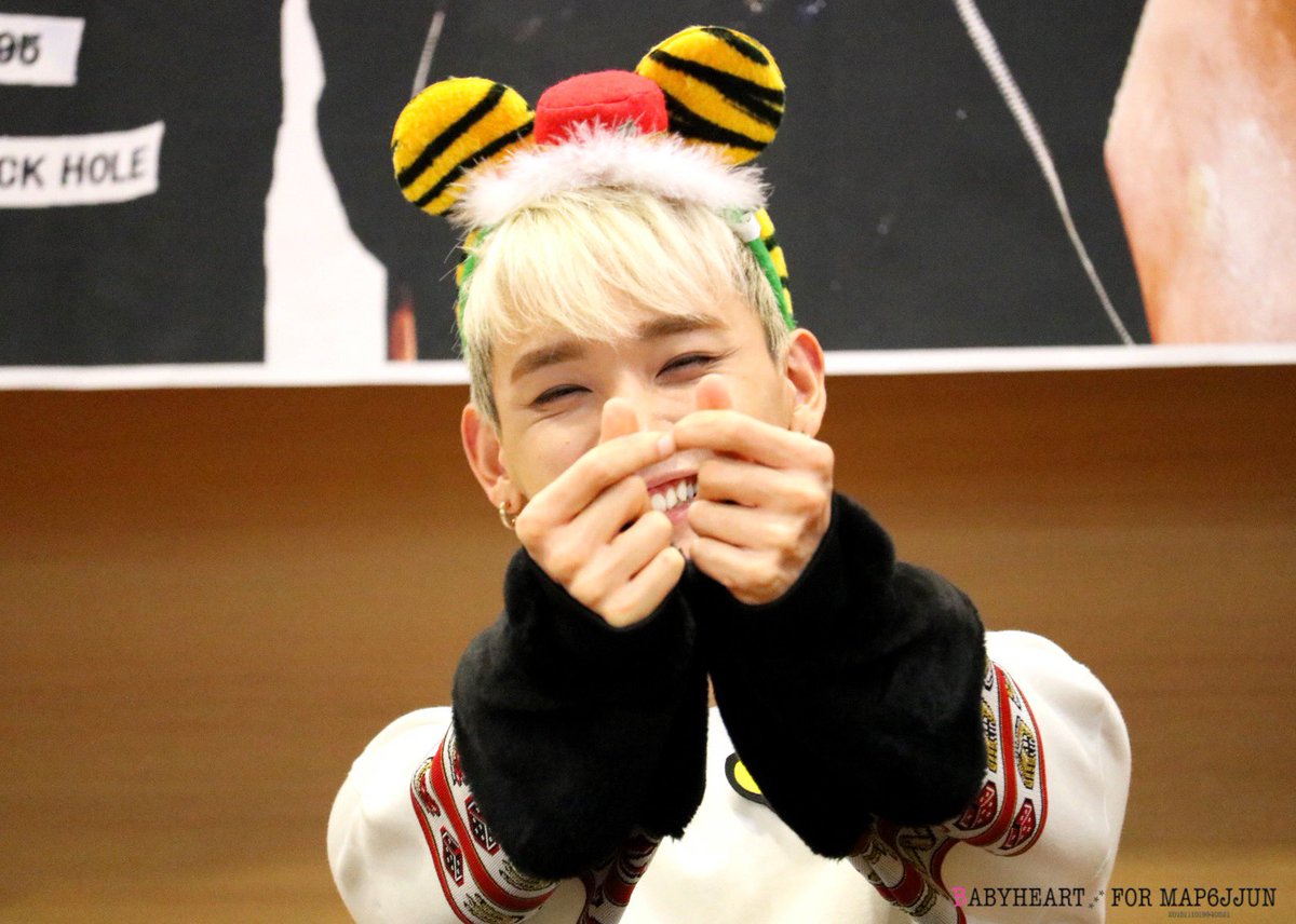 Baby_jjun's tweet photo. @officialmap6 영준오빠......
지금까지 진짜 고미웠어 
난 너무 행복했어요ㅠㅠ 사랑해 오빠 영원히... https://t.co/FCi8bb2LBz