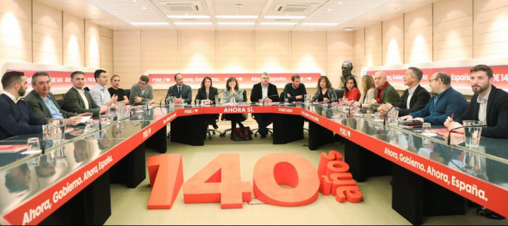gomezdcelis's tweet photo. El @Congreso_Es de la #XIVLegislatura se constituye mañana #03D. Agradezco la confianza de la #CEF del @PSOE que me vuelve a proponer como vicepresidente de la Mesa de la Cámara. Tarea en la que pondré todo mi empeño, si resulto elegido, para impulsar el mayor entendimiento 🏛️ https://t.co/6hJ979aAwA