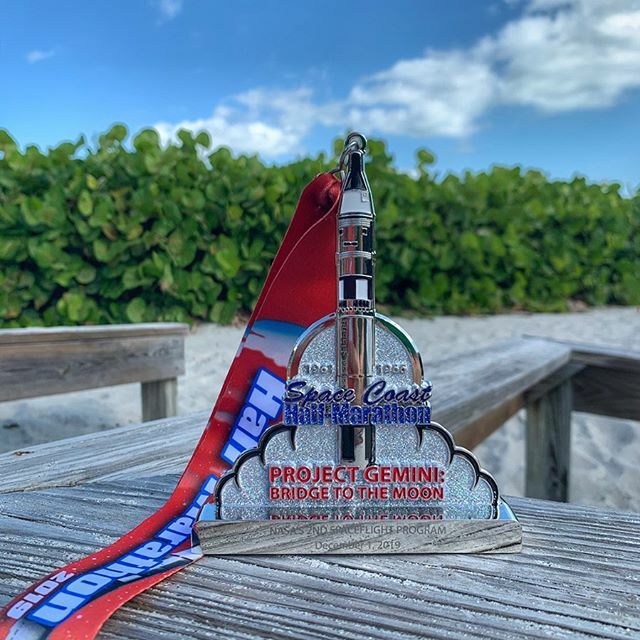 thefitelementx's tweet photo. #medalmonday from a runcation that was out of this world on the Space Coast. 🚀
.
.
.
#spacecoast #spacecoasthalfmarathon #nasa #spacenerd #halfmarathon #racecation #werunsocial #irunthisbody #instarun #instarunner #irun #runnersofinstagram #lovefl #r… https://t.co/LchdIt0Ux5 https://t.co/uSt3jzs9HF