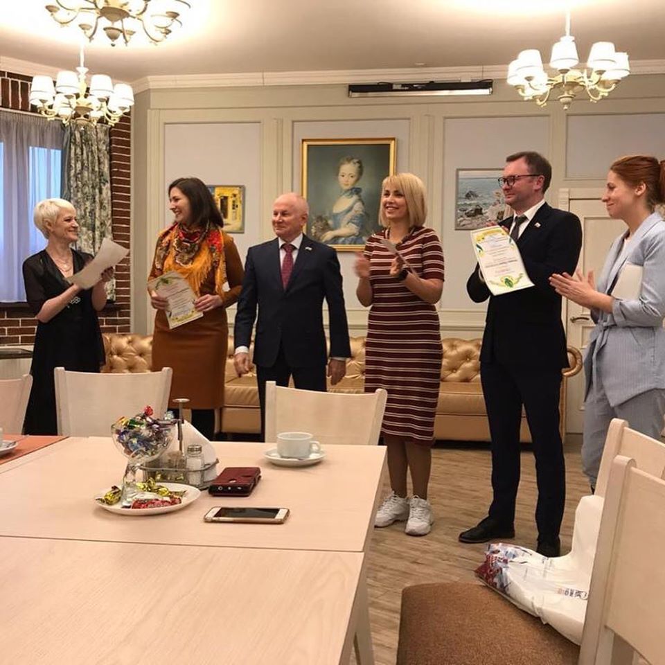 novogireevo1's tweet photo. Совет депутатов организовал и провел конкурс выпечки среди многодетных семей
#Советдепутатов, #Новогиреево, #Досуг, #ВладимирЧикунов, #КираЗмиева, #МарияЛопухина, #ОлегШакин, #НиколайГоловин

Подробнее: https://t.co/FUORQ1oeuB https://t.co/JbUdOpq69m