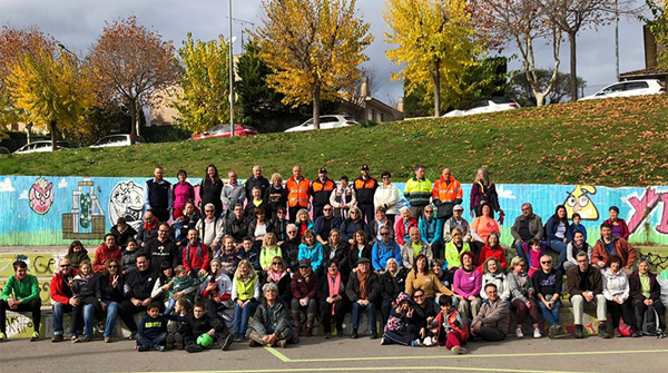ajsantquirze's tweet photo. 👍 La Jornada de Neteja Alegre a la #SerradeGalliners retira 2,5 tones de residus. Moltes gràcies a #SQV Natura per l'organització i a totes les persones que hi vau participar per ajudar-nos a protegir el #MediNatural!
ℹ️👉 https://t.co/vsE2p8L4Iy https://t.co/3kVojvkDjZ