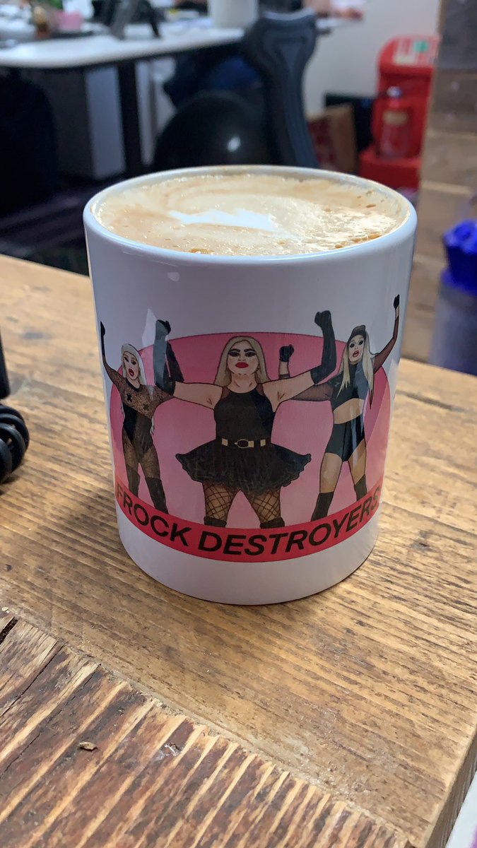 Coffee with the girls 😂 @ChipShopBird <a href="/BluHydrangea_/">Blu Hydrangea</a>  <a href="/Divinadecampo/">Divina De Campo stream DECODED</a> #frockdestroyers