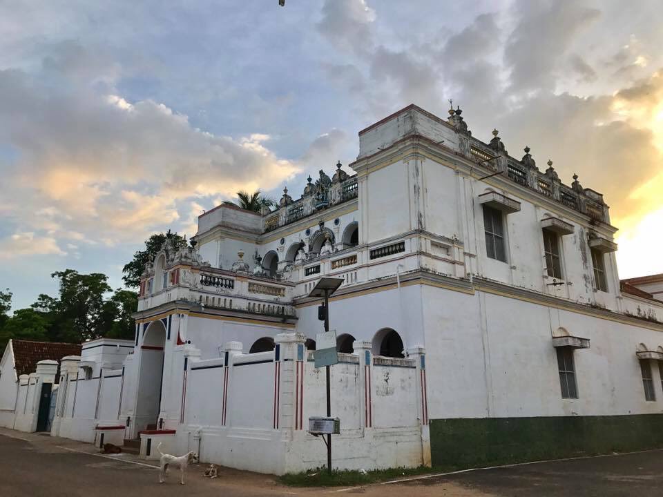 mayaspeak1's tweet photo. From a #palace to an educational hub for tourists!
The exquisite Raja Annamalai Chettiar Palace is a symbol of colonial era architectural #heritage marked by opulence ✨
#SoloTravel #Wanderlust #Chettinad #Chettiars #ChettinadPalace #IncredibleIndia #TravelBlog #MayaSpeak https://t.co/0RX6uP6Us8