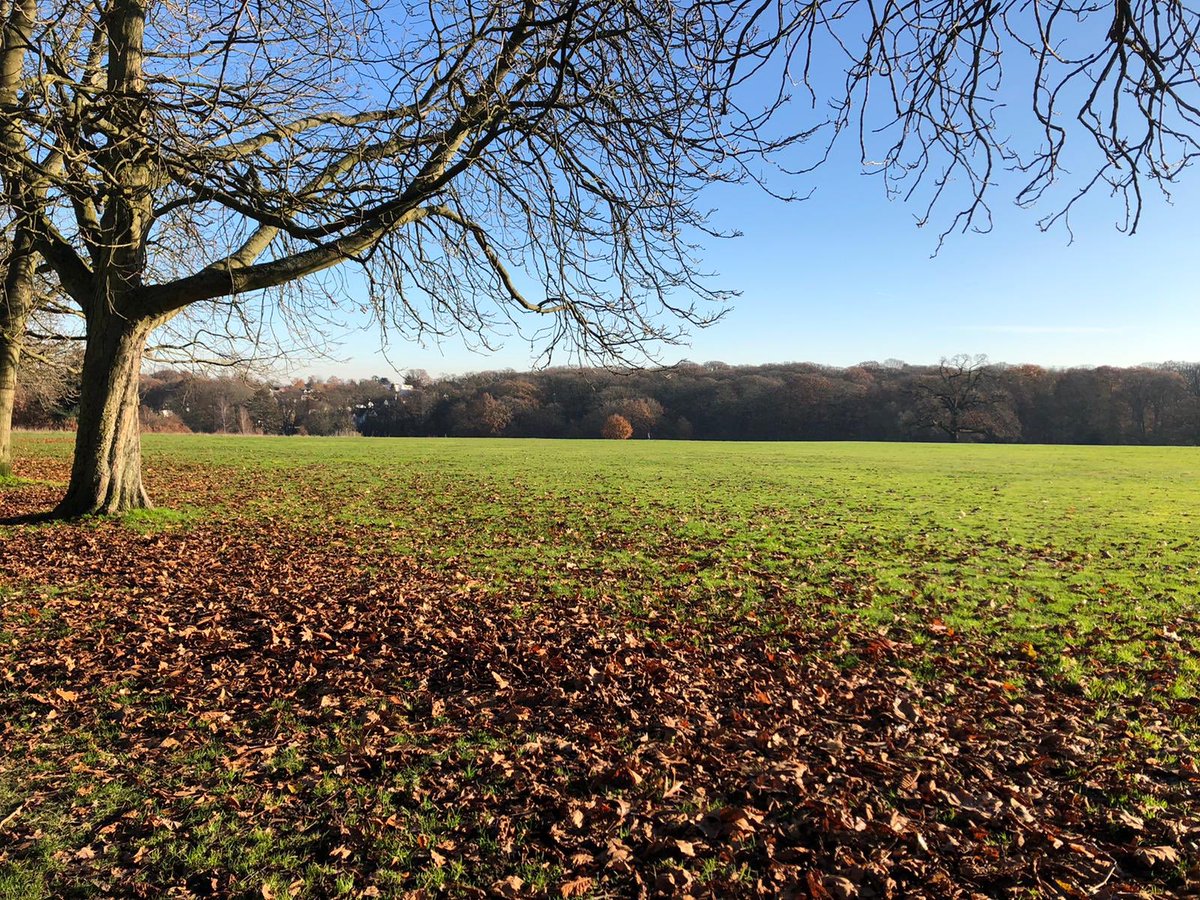 MPSSouthgate's tweet photo. Reassurance patrols to combat ASB, Drugs and Robberies in and around Grovelands Park, along side Wynchgate, Leigh Hunt Drive, Queen Elizabeth Drive, Chase Side and The Bourne.
Some pictures on our way.
#keepingsouthgatesafe
#crimeprevention
#PC2476NA
#PC3245NA
#PCSO7410 https://t.co/B4YwCmiNZm