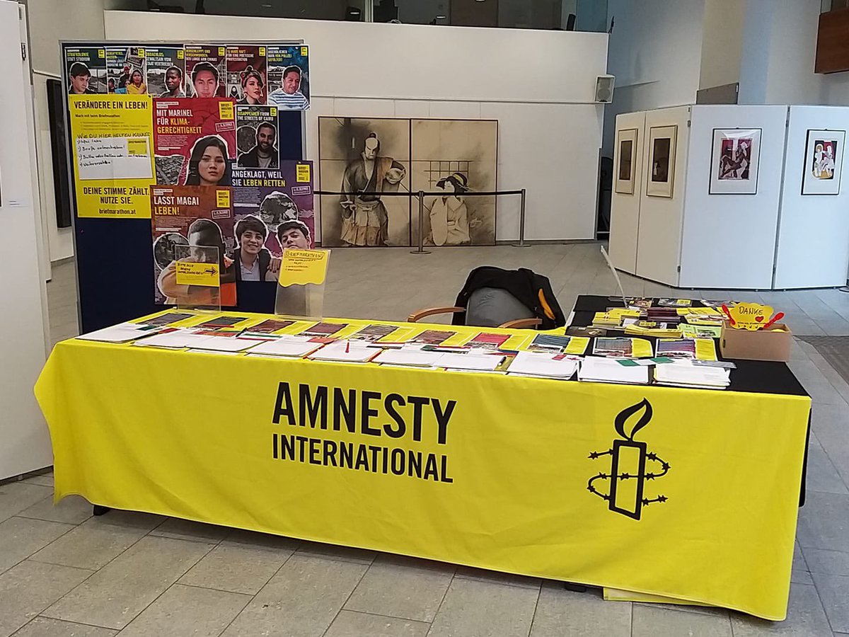 amnestylinz's tweet photo. Hilf uns beim Briefmarathon! Heute, Montag und morgen, Dienstag haben wir quasi einen Dauerinfostand im Wissensturm. Einfach hingehen und alle Briefe für den Briefmarathon unterschreiben.
Danke!
#amnesty #menschenrechte #briefmarathon https://t.co/Uj08zdfqNx