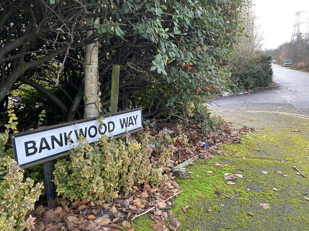 YorkshireV's tweet photo. It’s here on Bankwood Way that Kirklees Council plan to put a permanent travellers site. The plan was approved in March but since a #petition has been put in place to try and revoke the decision. #TravellersSite #Birstall #News  @KirkleesCouncil https://t.co/R6miuVJZnM