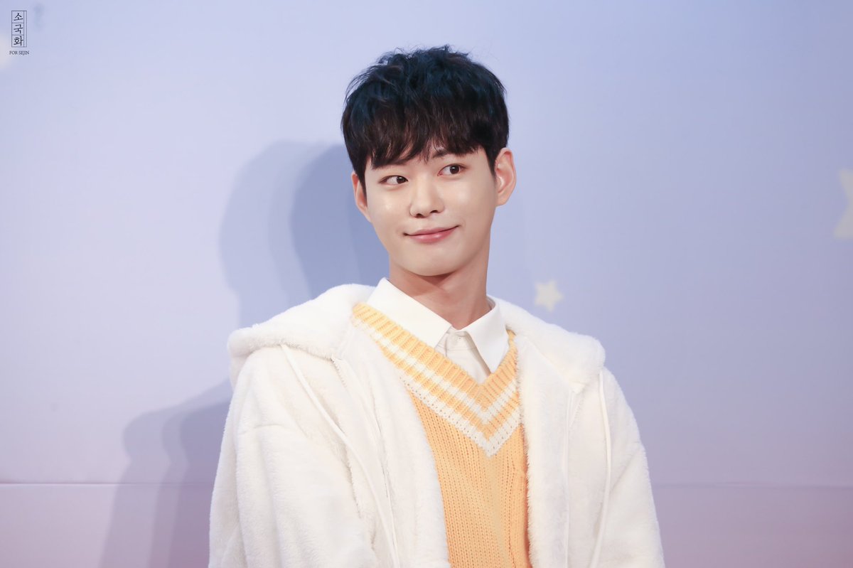 SEJIN0403's tweet photo. 191124 SPAO♡MARIMONG 이세진 팬사인회
 
세진이에게 기분 좋은 12월이 찾아오길🌼

#이세진 #세진 #SEJIN https://t.co/E9oTOQ4raI