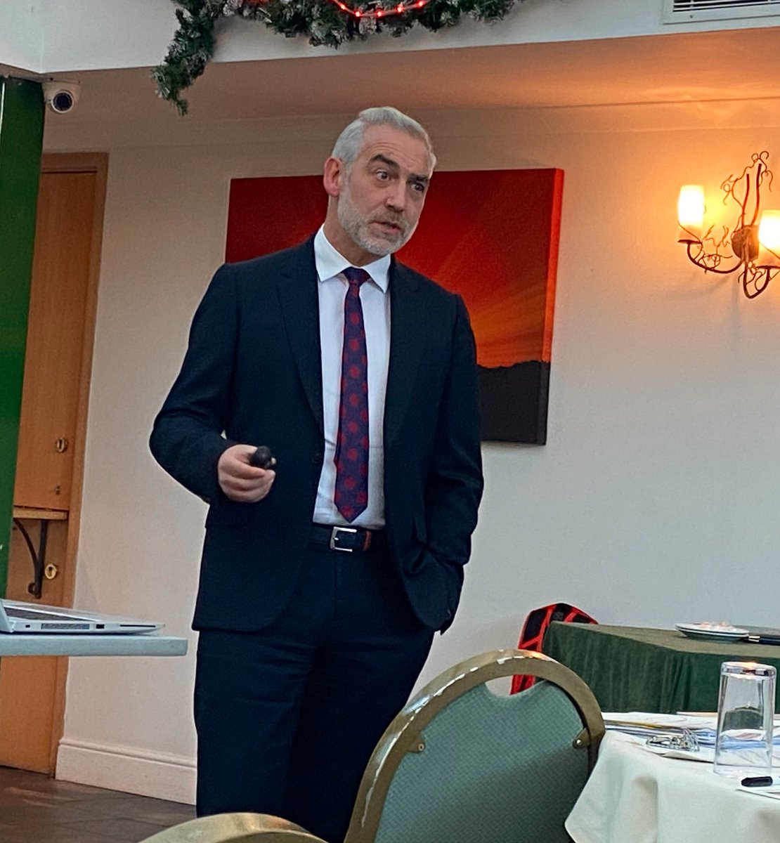 marieclaire78's tweet photo. Absolutely inspirational work being shared today at the #LincsCEOnetwork “System Improvement trumps School Improvement” #OneEducationSystem @WellspringAT @MarkWilCEO #CollaborateToThrive https://t.co/tyELOWPLYF