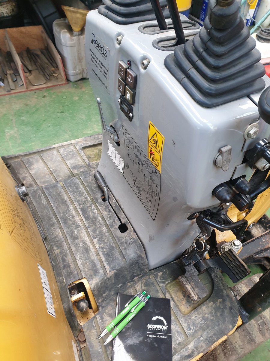Nice new sterling Excel immobiliser fitted today to this cat micro.
#caterpillar #immobilier #scorpionautomotive #plantsecurity #whoswatchingyours # #onsite #plant #exavator #fitter