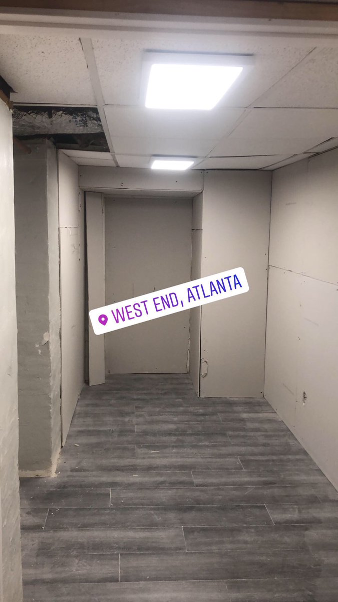 Coming to a hood near you., image size:675x1200