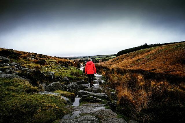 Dartmoor National Park ⁠never fails to impress, even on a soggy wet day. ⁠
#igersdevon #dartmoor #swisbest #redjacket #mood #dartmoor #wistmanswood #twobridges #visitdartmoor #redcoat #lovedartmoor #devon #nature #dartmoornationalpark #lovedevon #wal… ift.tt/2Dz4o3c