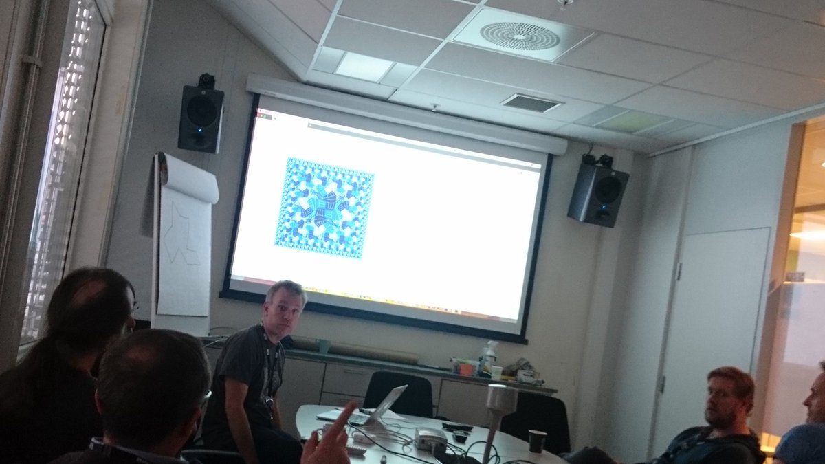 "Sånn passe gøy"

Dagens understatement fra <a href="/einarwh/">Einar W. Høst</a> om Peter Hendersons Functional Geometry paper👊