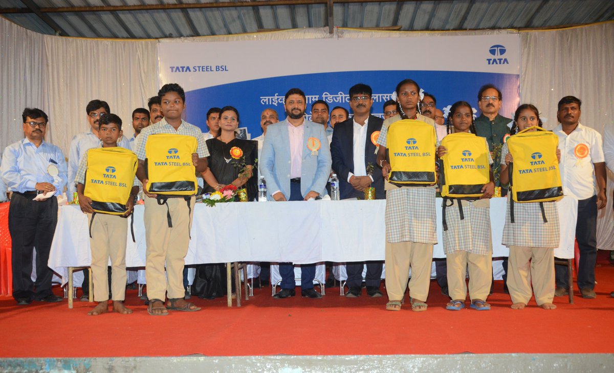 TataSteelBSL's tweet photo. #TataSteelBSL launches e-Learning programme - #LearningImprovement through #VibrantEducation (LIVE) for #schools in #Khopoli, #Maharashtra. Formally inaugurated by Dr Vijay Suryawanshi, #DistrictCollector in #Raigad, the programme aims to make education interesting and engaging. https://t.co/Zj5S88jehJ
