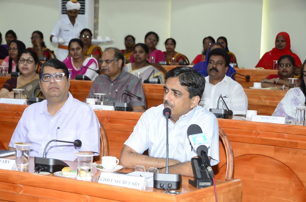 dswani1's tweet photo. #MatruVandanaSaptah #PMMVY at launch @ChetanSanghi informed administration has pooled fund from different sources for revamping all AWCs by 2021 &amp; SNP has been enhanced with supply of milk. The study conducted by Dept. shows a dip in % of malnutrition @MinistryWCD @Andaman_Admin https://t.co/eZj4CuwVSe