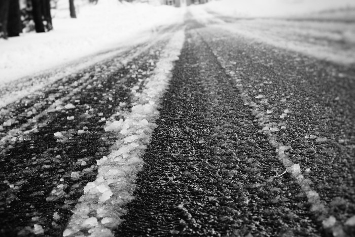 Good winter and cold weather driving tips: Accelerate and decelerate slowly. And take time to slow down for a stoplight. Remember: It takes longer to slow down on icy roads. #SafeDrivingTip #WinterDriving