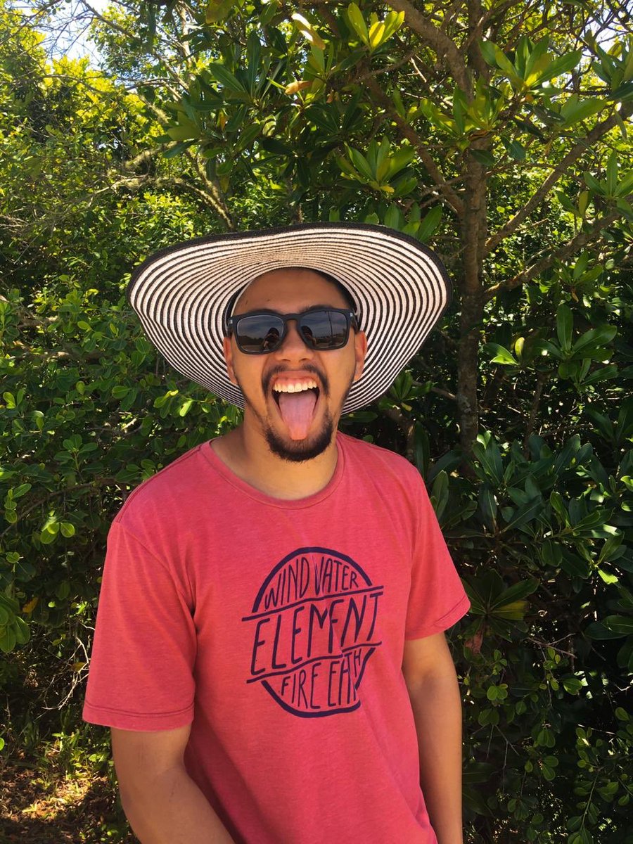 pollnove's tweet photo. Passando para avisar que o verão tá chegando, que as novidades do POll9 tão chegando, que as férias tão chegando e que é isso, língua pra fora porque sim mané

É POll9 ou não é? https://t.co/UpypZnUwhq