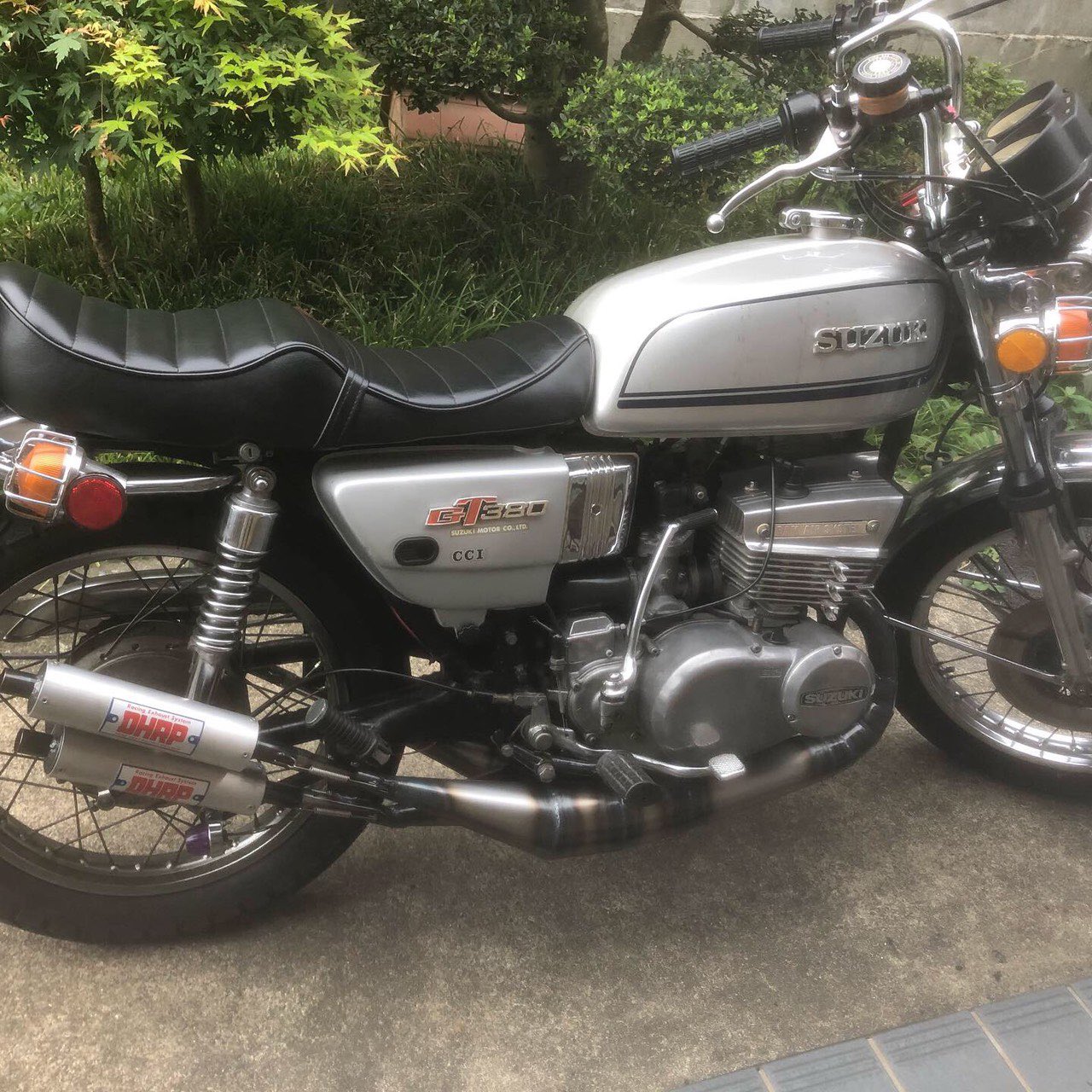 スズキ SUZUKI GT380 B3 オリジナル塗装 ガソリン タンク スズキ SUZUKI GT380 B3 オリジナル塗装 ガソリン タンク