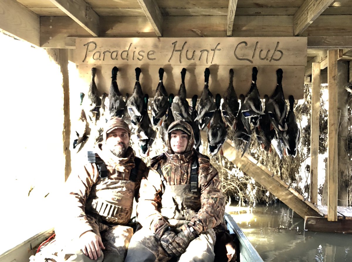 VDOutdoors's tweet photo. What a great opening weekend here in TN!  #justgettingstarted #duckhunting #limits #timberhunting #greenheads https://t.co/IQuVjeMMF2
