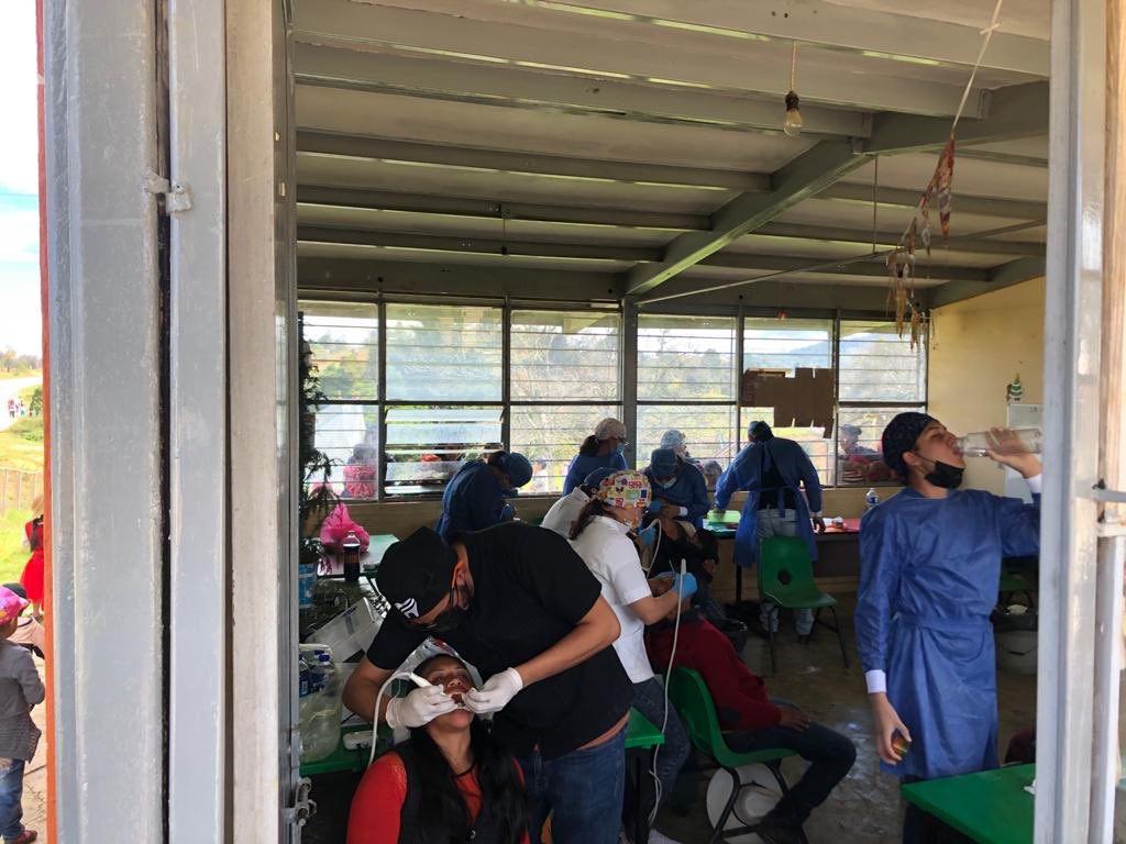 AlbanClub's tweet photo. Fin de semana de NNI nacional 2019, presentes con nuestros hermanos del @ClubRotaractOaxaca, Rotaract Monte Albán Rotaract Distrito 4195.
#Rotaracts
#Distrito4195
#RotaryConectaElMundo. https://t.co/8FgwFjngFf