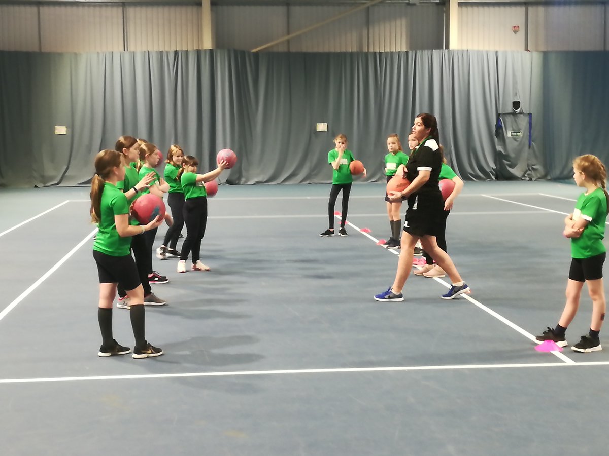 MuxtonPriSports's tweet photo. Thank you to @TPS_PE1 for an amazing netball training session with out Year 5 girls. They all really enjoyed it and have shown a great improvement. They all cant wait for the next session. https://t.co/kL8pSuhhWD